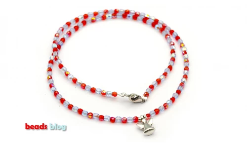 Colar Anjo de Contas Facetadas 3mm Vermelho e Azul com Fecho Mosquetão.