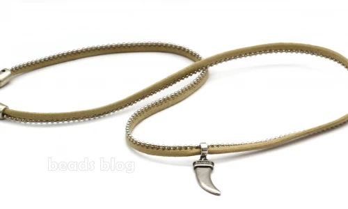 Colar algodão com corrente bolas