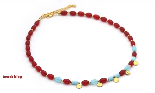 Colar Medalhinhas Douradas