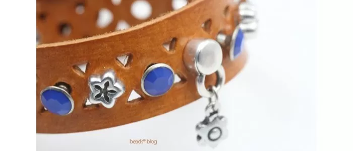 Pulseiras Largas com Tachas